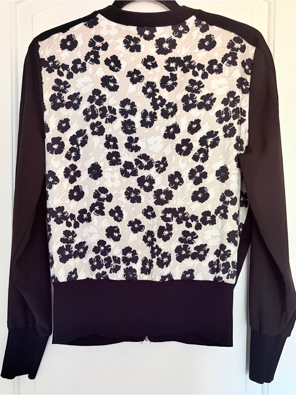 Ted Baker London Women’s Black Floral Zip-Front Knit Bomber Cardigan Medium